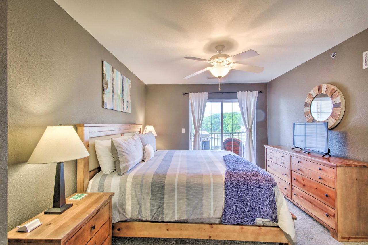 Sleek Lake Ozark Gem With Views And Pool Access! Екстер'єр фото
